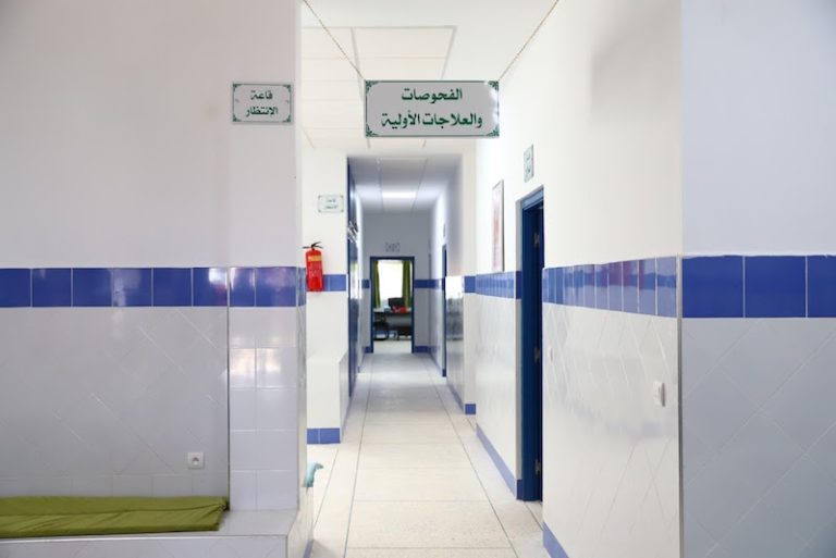 مستشار جماعي ينتقد مستشفيات طنجة ويصفها بـ”الفوضوية”