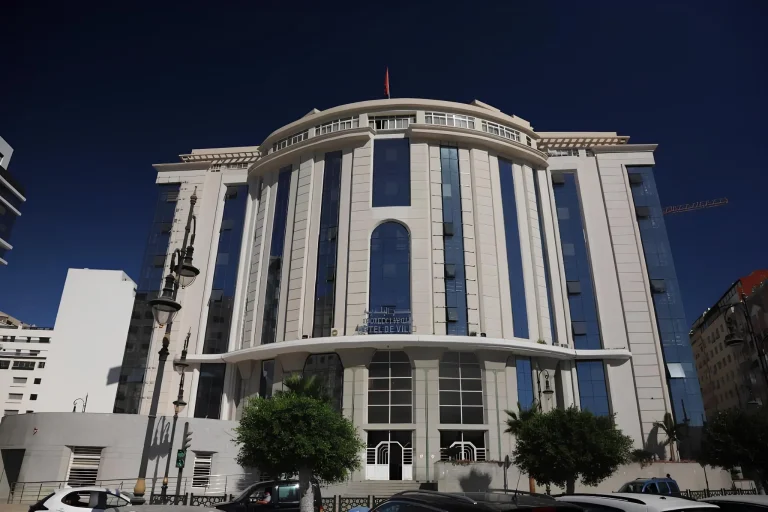 قضية الزكّاف تتوسع… استدعاءات جديدة تزلزل مجلس طنجة الجماعي