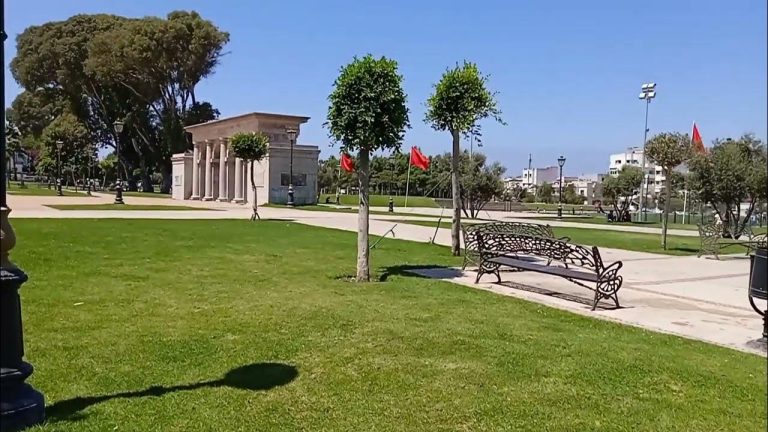 حركة الشباب الأخضر تصدر بلاغا بخصوص مشروع ملاعب البادل بمرشان