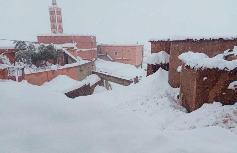 تقلبات جوية قوية تضرب المغرب حتى الأحد مع أمطار غزيرة وتساقطات ثلجية