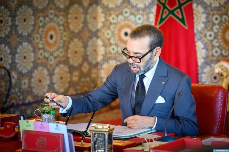 الملك محمد السادس يبعث رسالة تعزية لرئيس إندونيسيا بعد الفيضانات