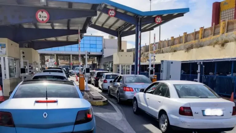 حزب إسباني يطالب بتدخل عاجل واتفاق ثنائي مع المغرب لتحسين وضع معبر سبتة