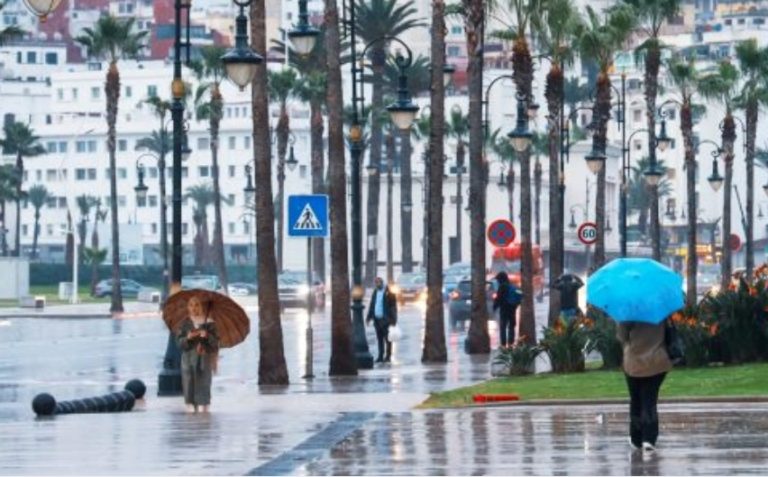 الأرصاد الجوية تحذر من أمطار قوية بطنجة