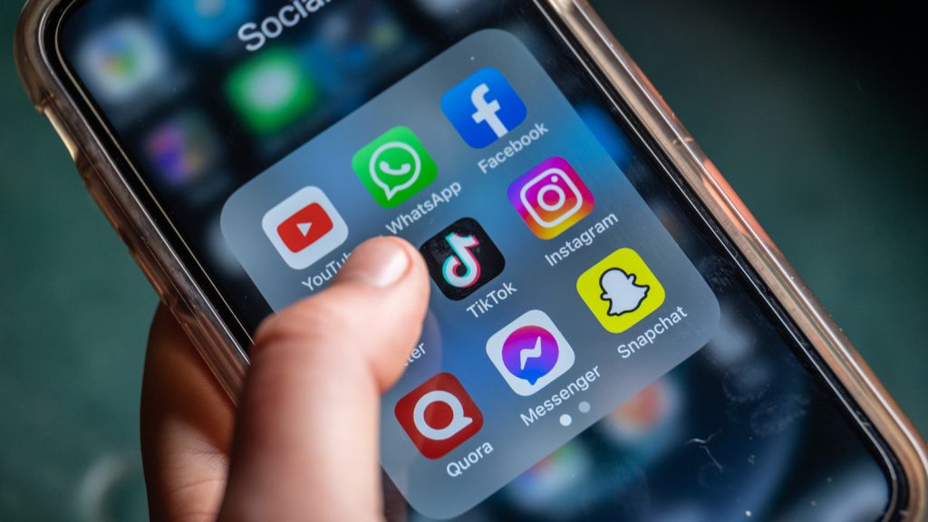 TikTok To Be Banned From UK Government Phones