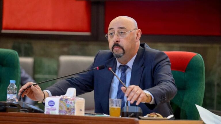 ملف ليموري لم يُحسم بعد.. وترقب لحضوره دورة جماعة طنجة في حال إخلاء سبيله